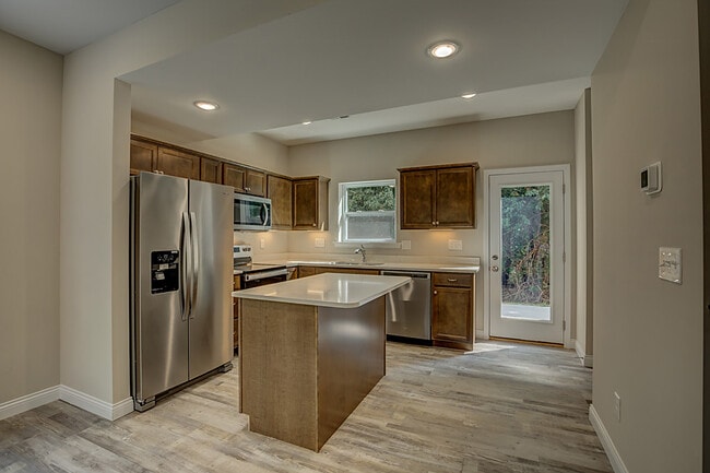 Building Photo - 5565 Limaburg Rd