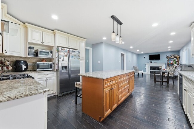 Building Photo - 25821 S Willow Creek Ln