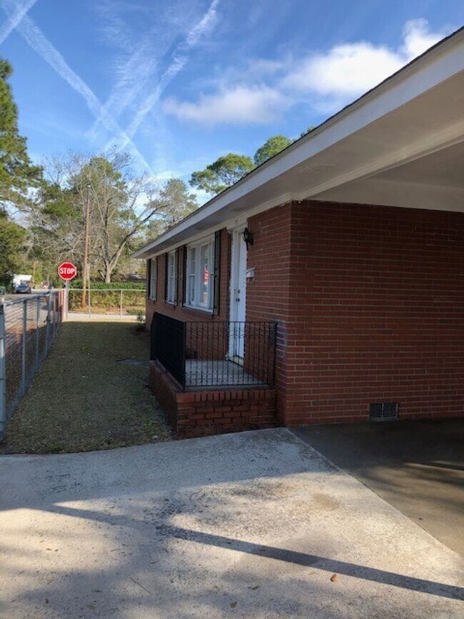 Building Photo - ~~APPLICATION PENDING~~Midtown single fami...