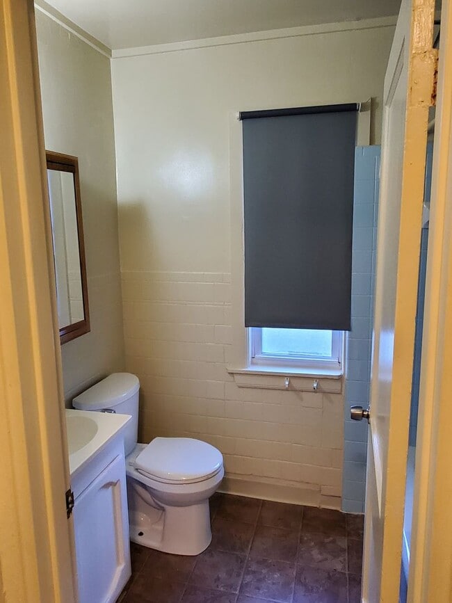 Building Photo - Elizabeth Park