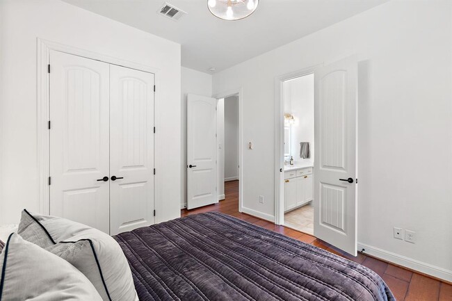 Building Photo - 1165 Flint Rock Loop