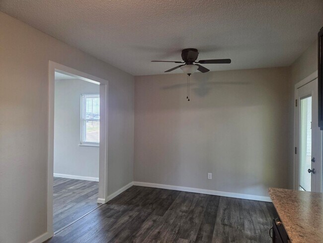 Building Photo - 4BR-2BA Single Family Rental Home - Washington MO 63090