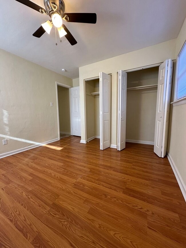 Building Photo - Malibu-4 Bedroom 2 Bath Single Family home