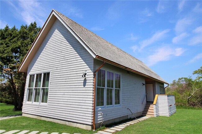 Building Photo - 10 Wyndham Hill Rd