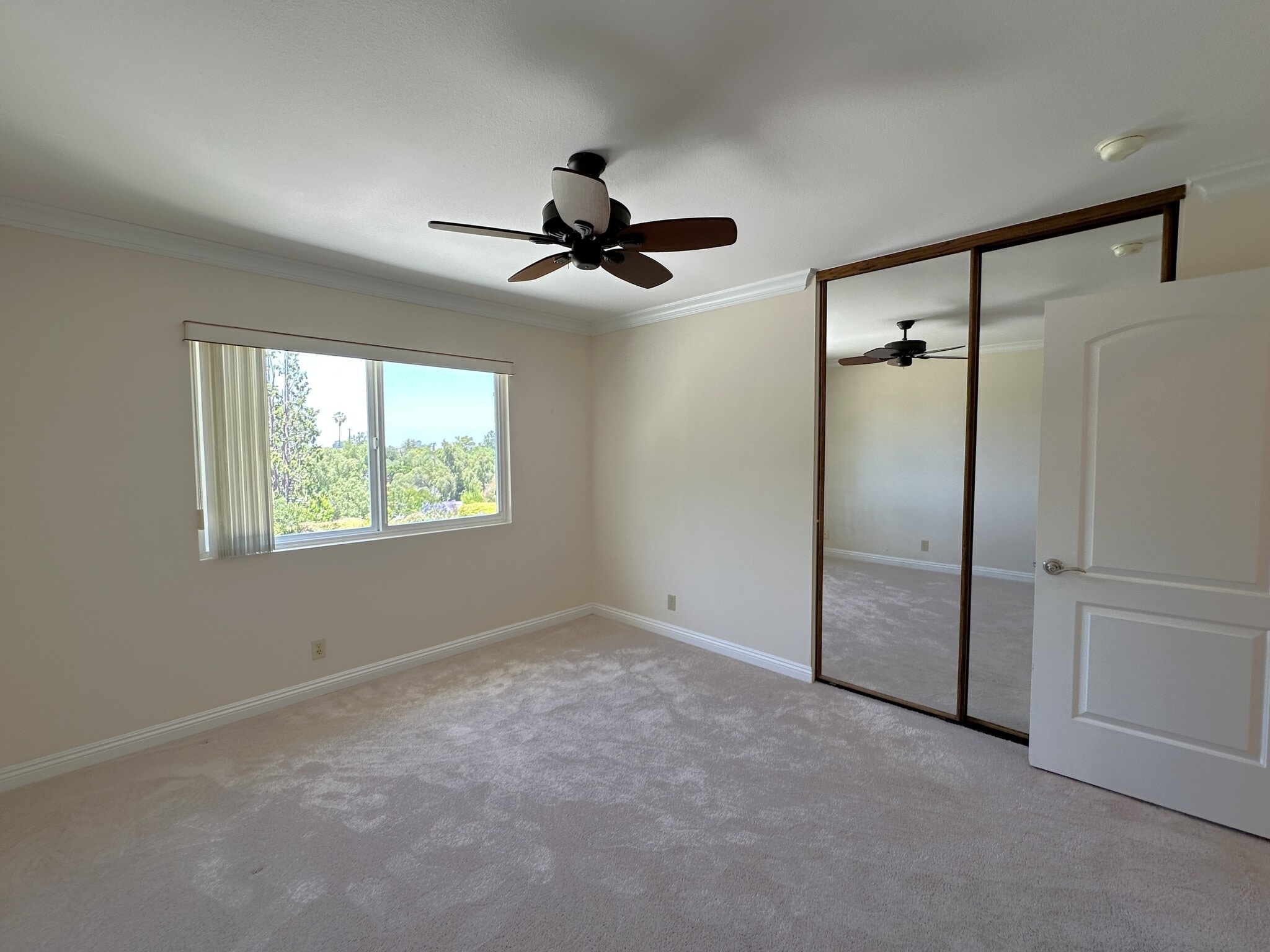 Building Photo - 26543 Academy Dr