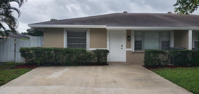 Primary Photo - 9212 W Highland Pines Dr