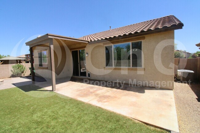 Building Photo - 12533 N School Day Dr