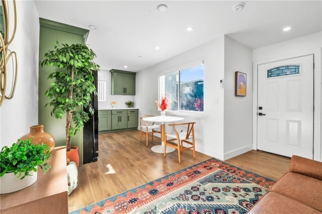 Building Photo - 4915 Lincoln Ave