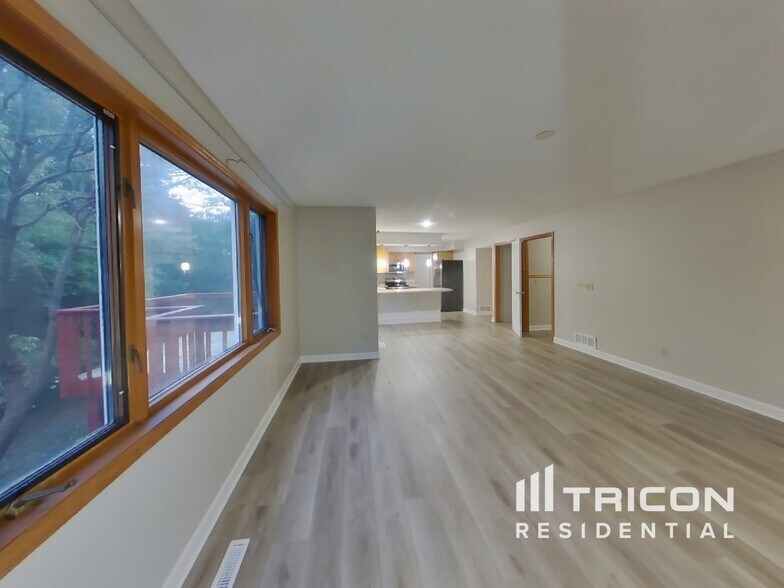 Building Photo - 13537 Dellwood Ct
