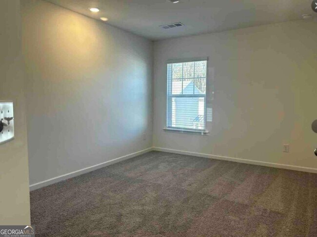 Building Photo - 119 Berry Dr