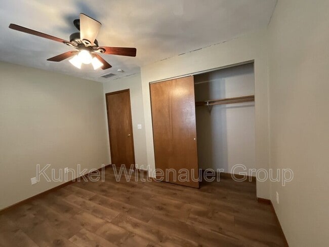 Building Photo - 19 Christine Dr