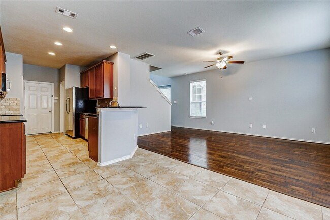 Building Photo - 24522 Folkstone Cir