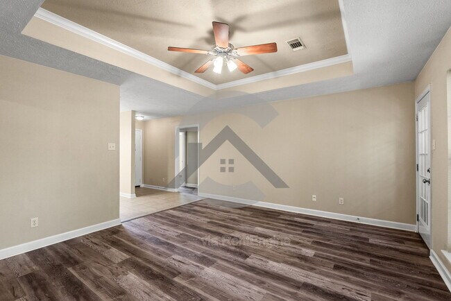Building Photo - 2340 Linda Drive