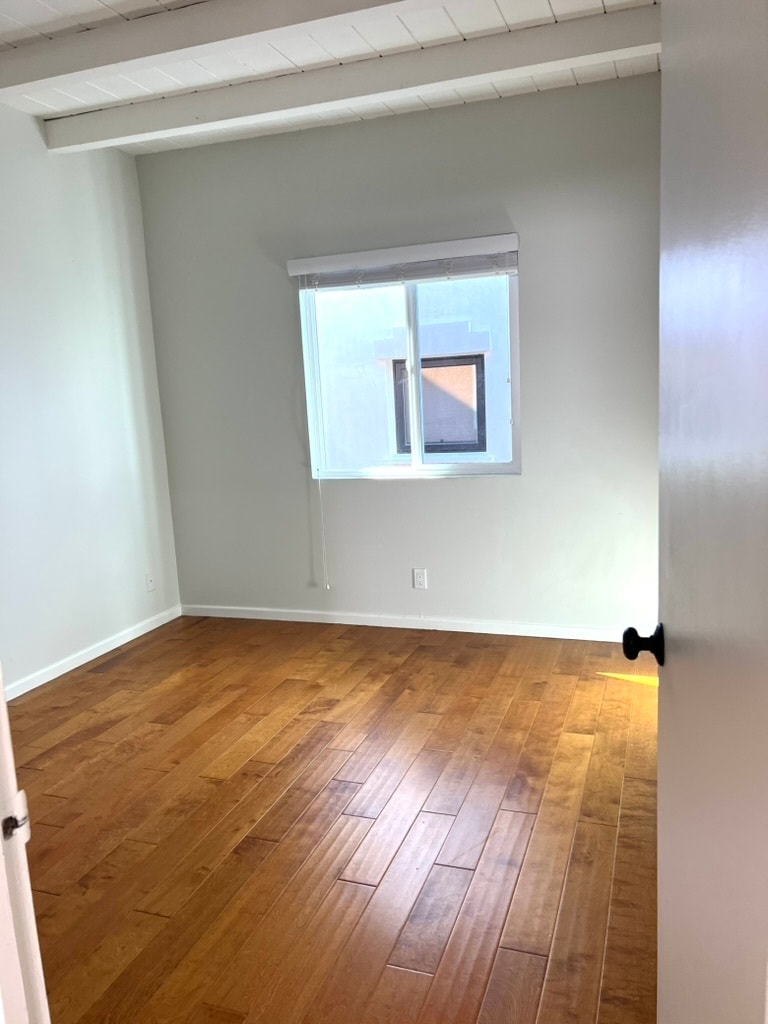 Large Bedroom - 213 16th Pl