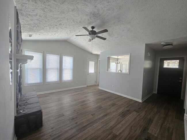 Building Photo - 509 Auburndale Ln