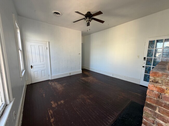 Building Photo - 107 S 5th Ave