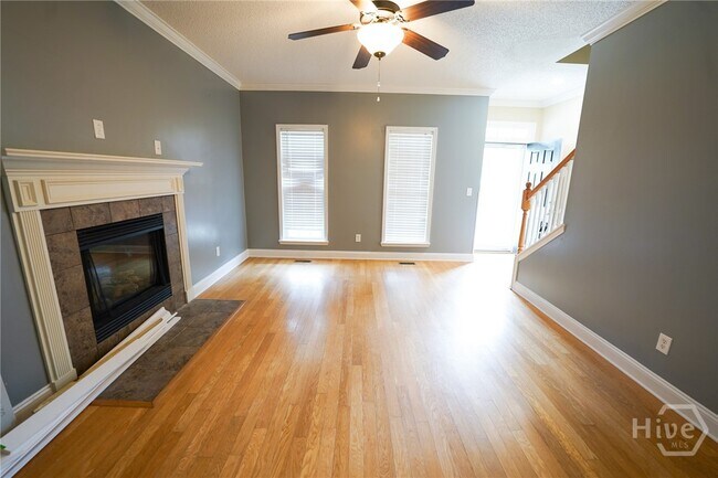 Building Photo - 292 Vining Way