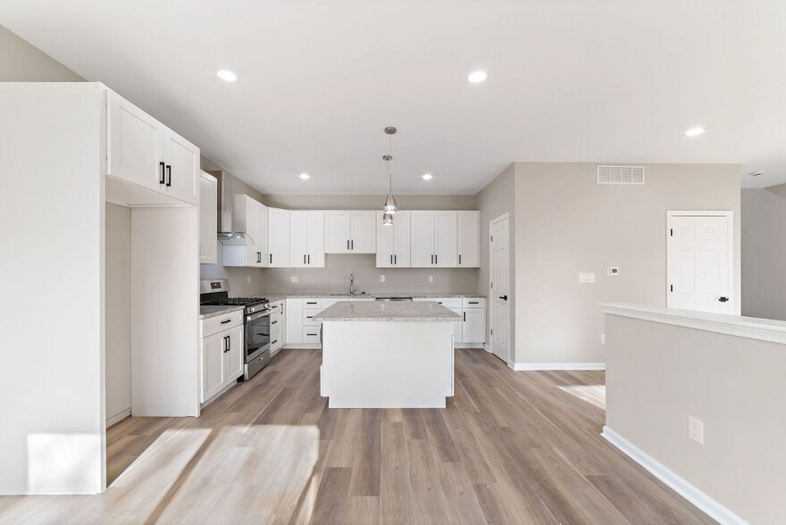 Building Photo - 447 Redwood Ave
