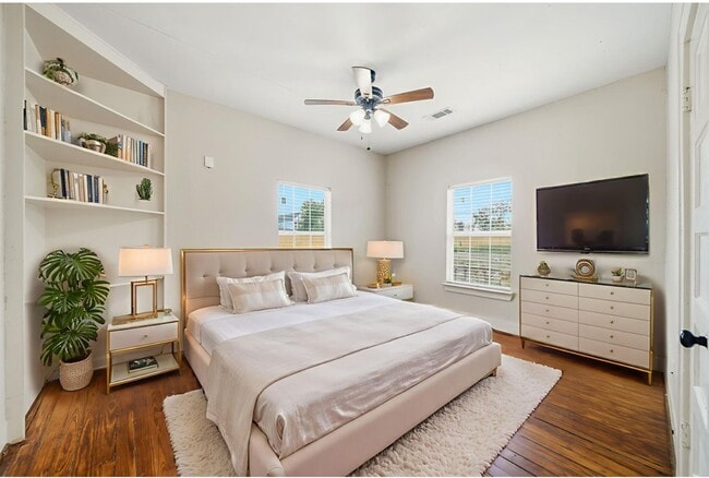 Building Photo - 4602 Ward St