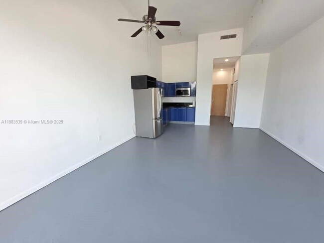 Building Photo - 253 NE 2nd St