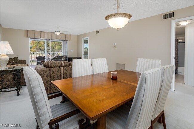 Building Photo - 4912 Tamiami Trl E