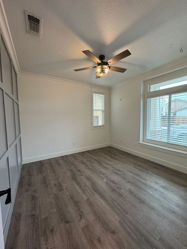 Building Photo - Spacious 4-Bedroom Home in the Heart of Discovery Bay