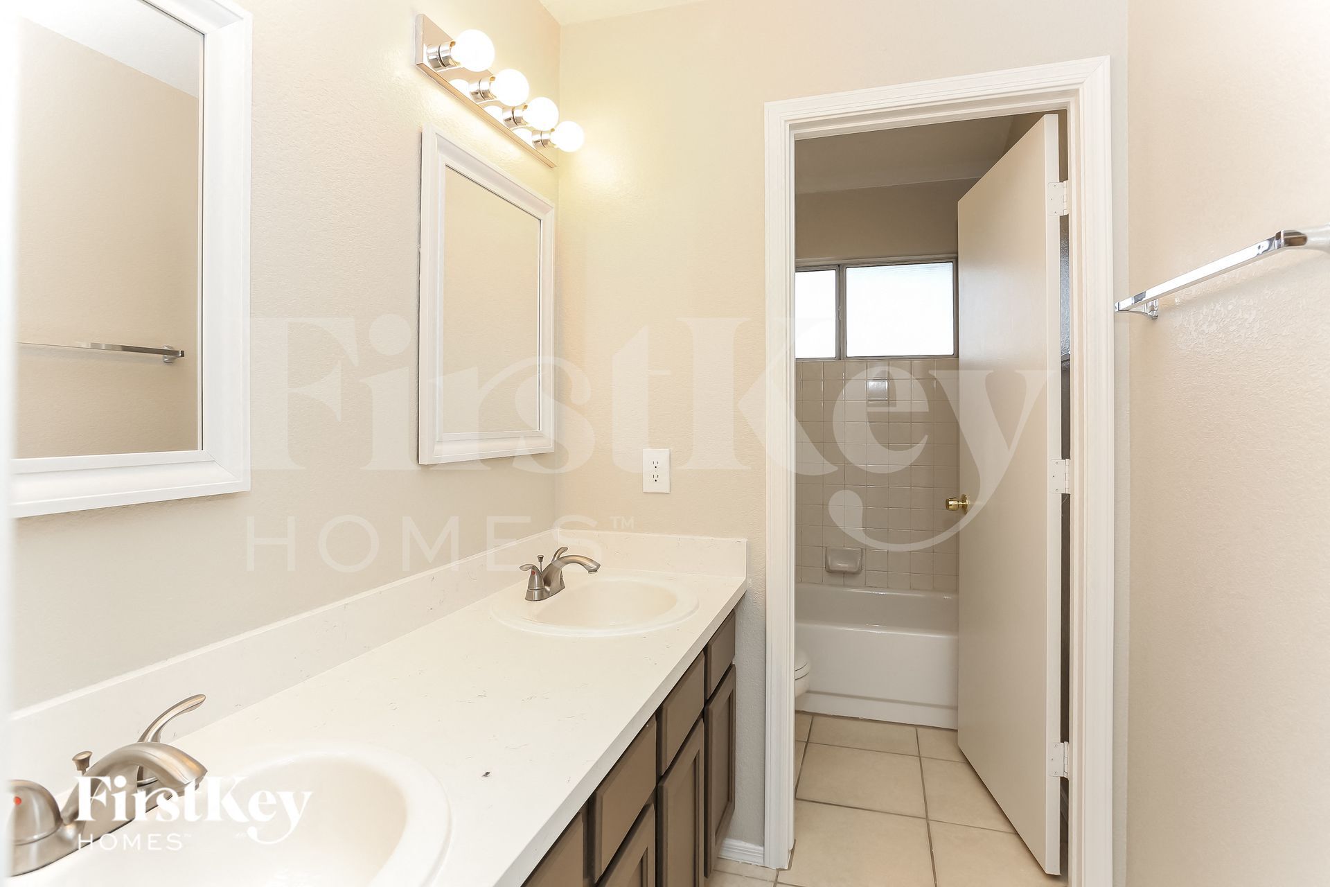 Building Photo - 5008 Camino Del Santo Pkwy