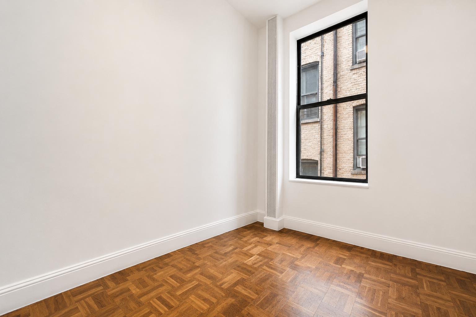 Building Photo - 529 W 151st St