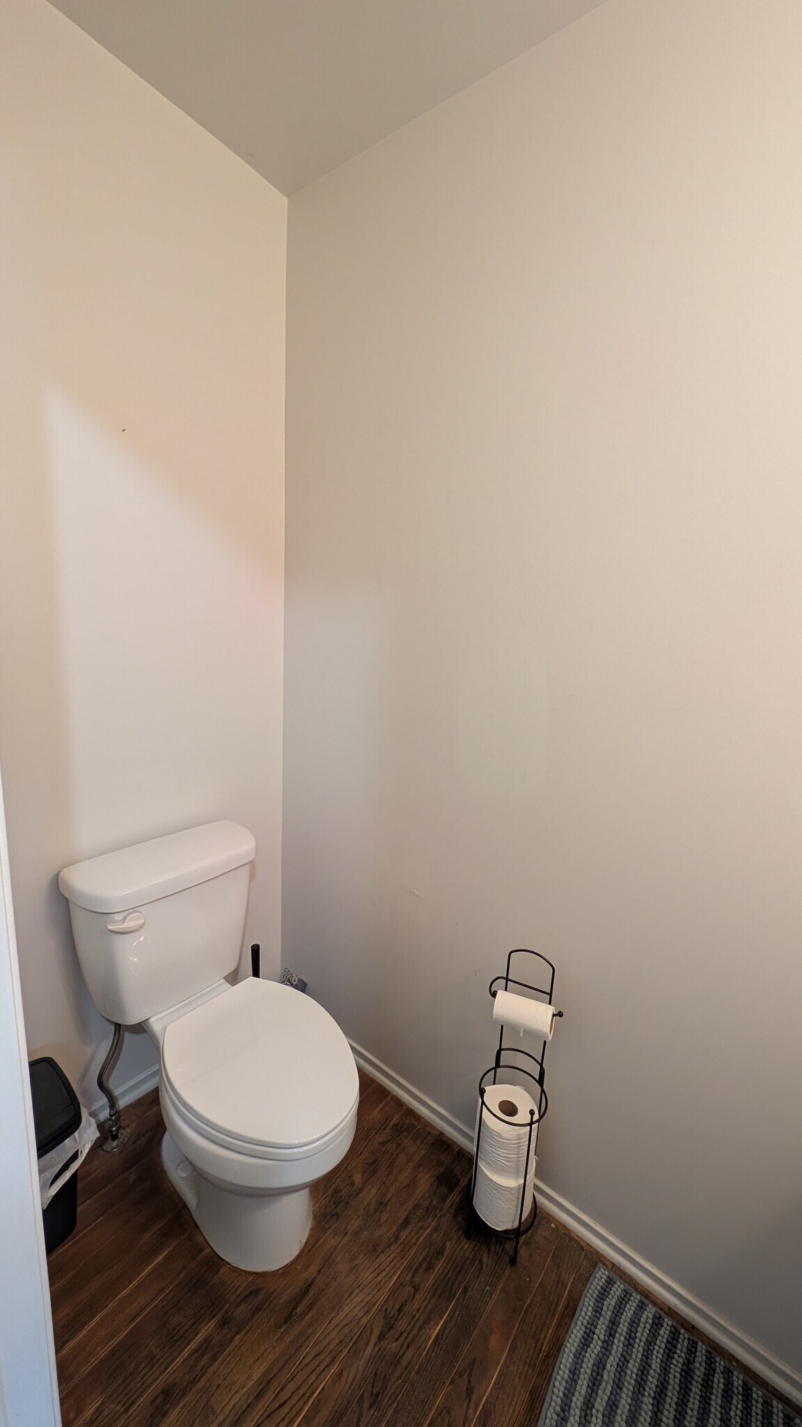 1/2 bathroom (1st floor) - 1617 Norton Creek Blvd