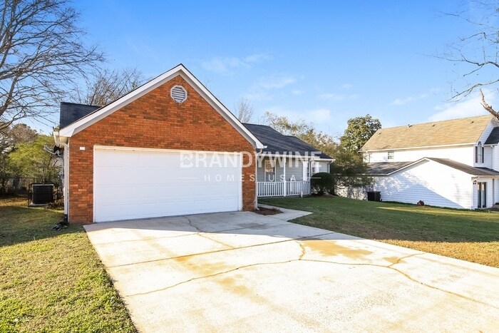 Building Photo - 6057 Dorchester Dr