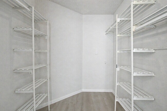 Building Photo - 4351 Palmer Plantation Dr