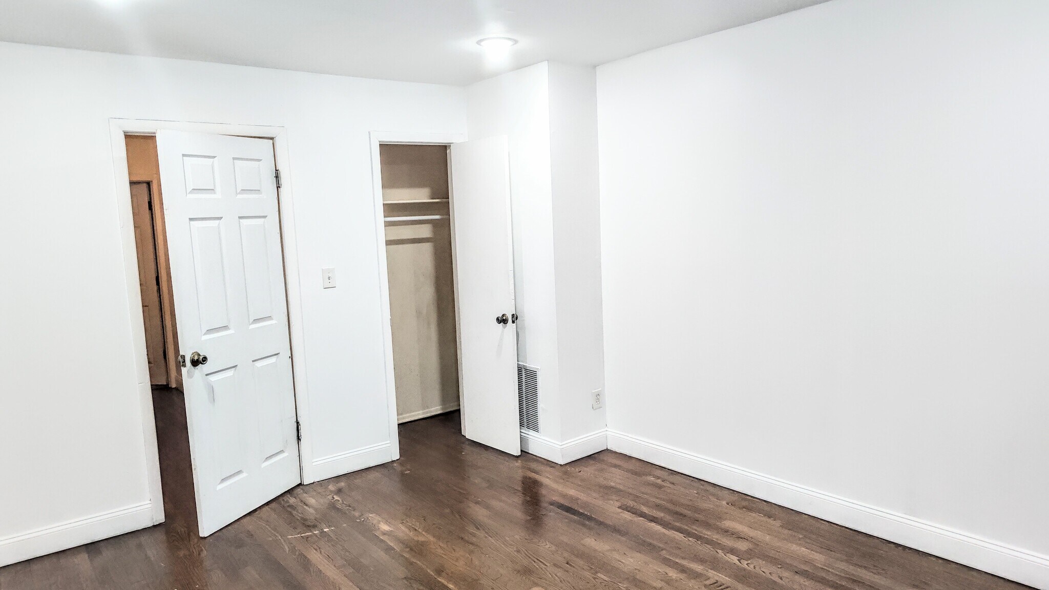 Bedroom 1 a - 8 Van Nostrand Ave
