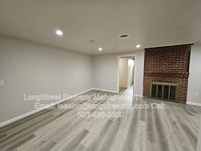 Building Photo - 8010 NE Prescott St