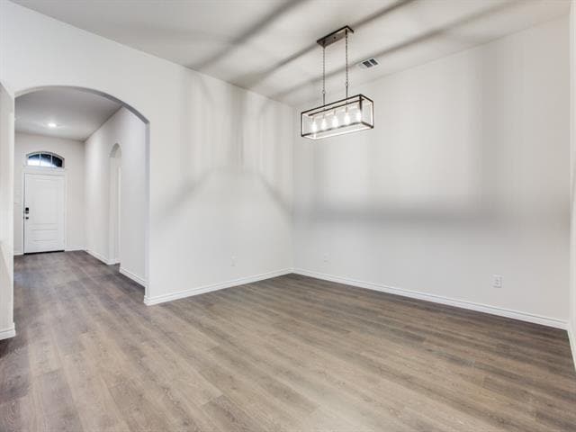 Building Photo - 123 Lakeview Cir