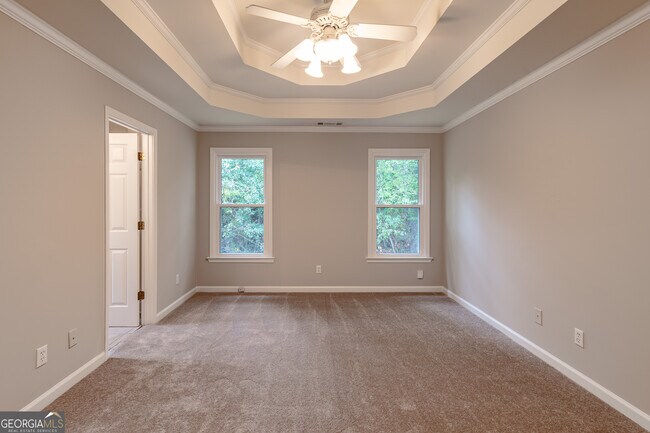 Building Photo - 705 Oxford Crest Ct NW