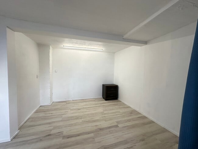 Building Photo - 2 Narragansett Ave