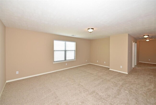 Building Photo - 4050 Calaway Oaks Ln