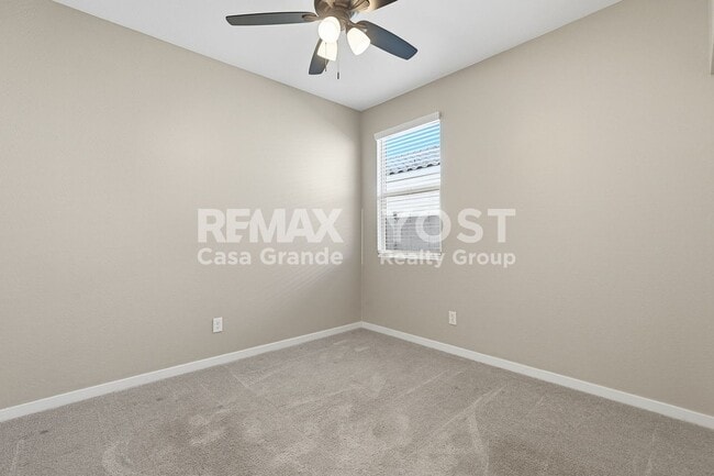 Building Photo - Move-In Ready Beauty with Granite Counters & Private Backyard!