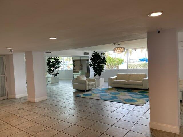 Building Photo - 2821 NE 163rd St