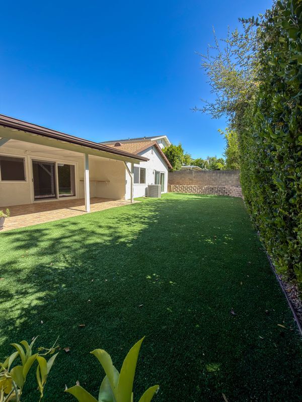Building Photo - 5445 Sunvalley Ct