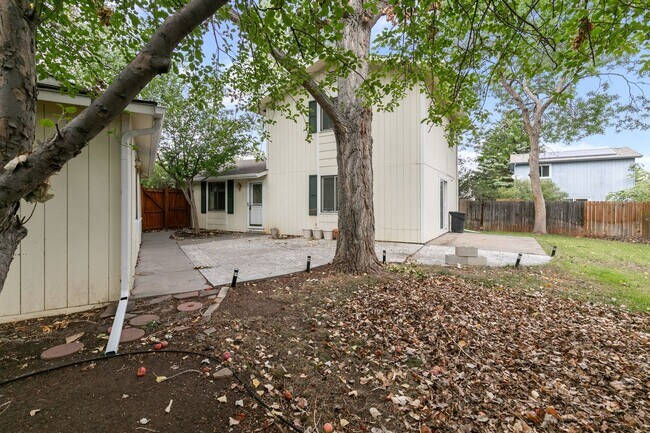 Building Photo - 3406 Avon Ct