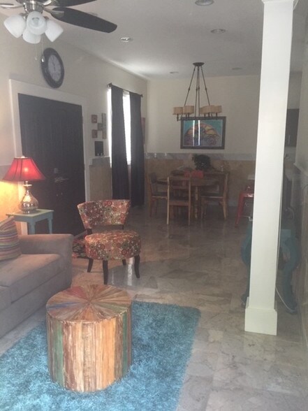 Building Photo - 1028 Whitehead St