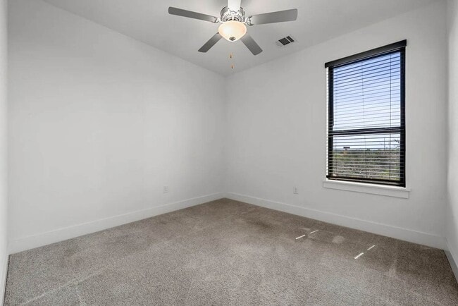 Building Photo - 12315 Maypole Bend