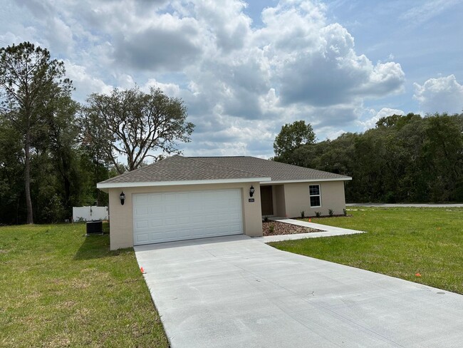 Building Photo - Like New house for rent in Marion Oaks