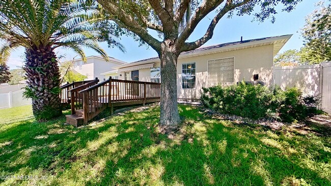 Building Photo - 12275 Deersong Dr