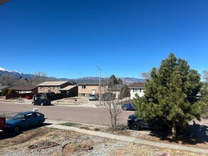 Building Photo - 4 Bed / 2 Bath Home with Finished Basement & Fenced Yard – Colorado Springs