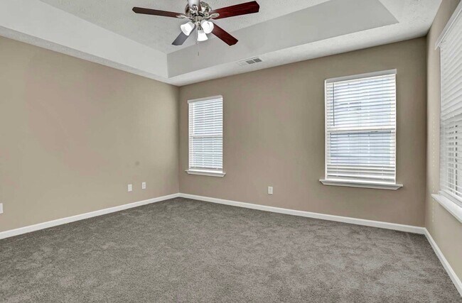 Building Photo - 4099 Robin Cir