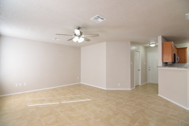 Building Photo - 2212 Jay Dr