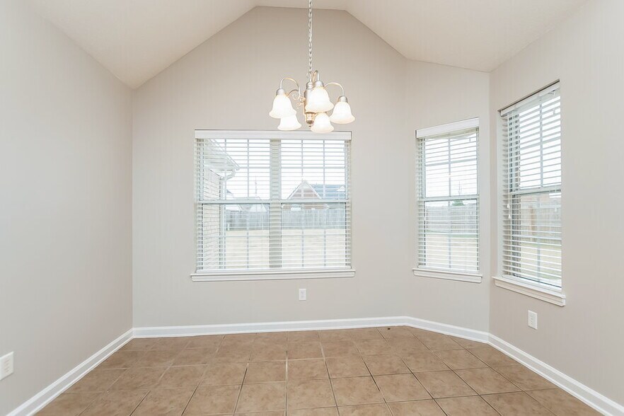 Building Photo - 8332 Pinnacle Dr