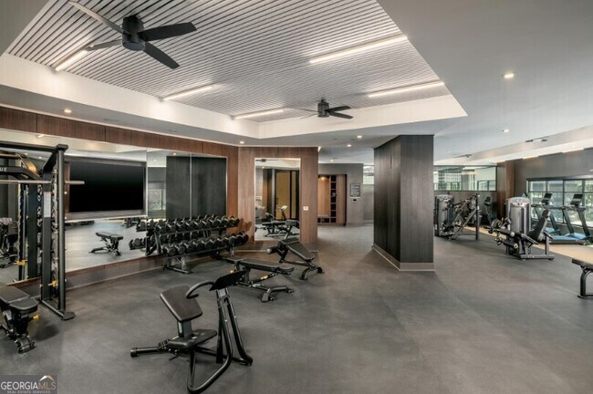 Building Photo - 1400 Lake Hearn Dr NE